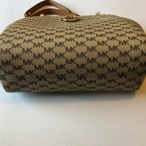 🧡 Michael Kors Large Chain Shoulder Tote 🧡 - Picture 4 of 8